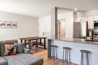 Image de Modern Central Atx Condo. Walk to Zilker Park, Barton Springs & Lady Bird Lake