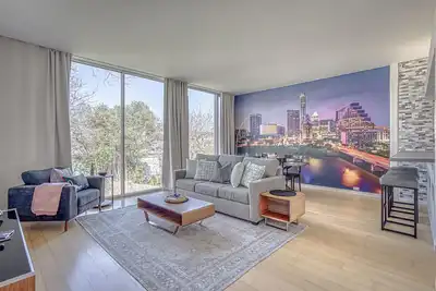 Image de 2-Unit Bright & Modern Soco Stay Near Sxsw Top Spots!