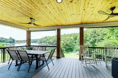 Image de Private Sauna & Game Room: Lakefront Moneta Gem