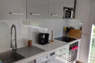 Image de Apartment agreable dans une résidence sécurisée. Prés d 'une marina
