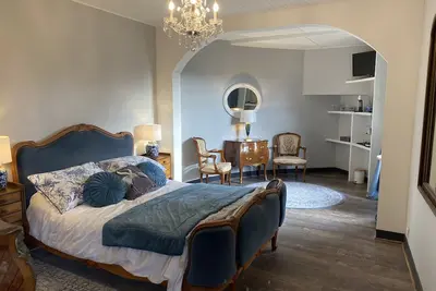 Image de Double Deluxe Room - Large with seating area (Room 1)
