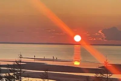 Image de Spectacular Ocean Views Every Room, Executive Home Directly On Sandy Beach!