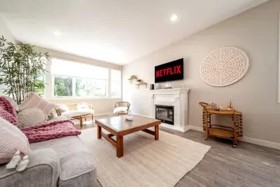 Image de BoHo Vibes - Patio & Bbq - King Bed - Garage Parking\n