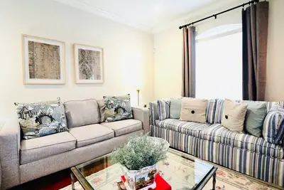 Image de The Carl, 2br Townhome by Velvet Ditch Villas