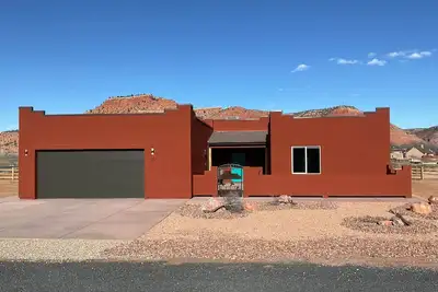 Image de Southwest Villa in Kanab, Utah near Zion, Bryce, the Grand Canyon andmore! Priva