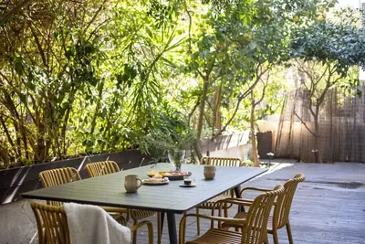 Image de Bauhaus Sea-Side Garden Haven by Sea N' Rent