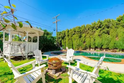 Image de Pool/Spa/Games/Peaceful Garden Retreat