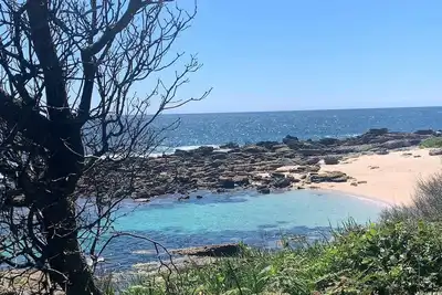 Image de Family holiday in sleepy coastal town.