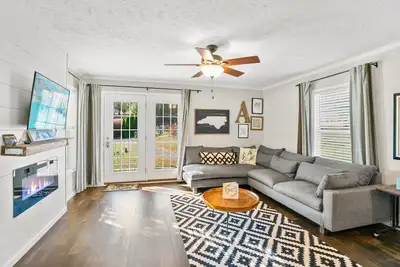 Image de Mountain Views, Hot tub & Fire Pit @ Bluebird Cottage