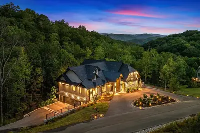 Image de Firefly Mtn Retreat ~ Luxury 4br Pool Cabin in The Summit at Bluff Mountain
