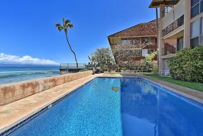 Image de Nohonani Oceanfront -2 units, Sandy Beach, Total of 4 Bedrooms, Sleeps 12!