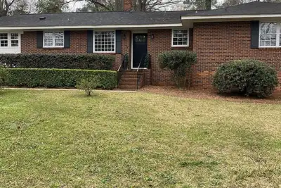 Image de Renovated Augusta home. 7mi Walk to the National! Rare Find!