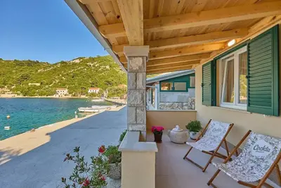 Image de Appartement d'une chambre avec la terrasse et la vue sur le mer Prozurska Luka, Mljet (A-22333-a)