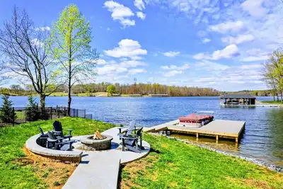 Image de 7br Private Cove Lakefront Lake Anna Beach & Dock