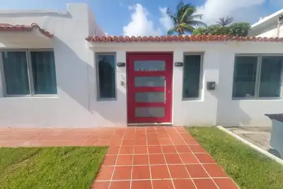 Bear - Spacious 3bd 2 blocks from the beach Ce1