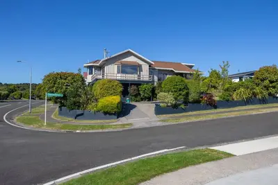 Image de Hampstead Heights - Spacious family home, great views