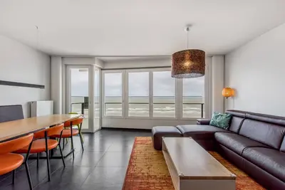 Image de Appartement sur Zeedijk avec vue sur mer