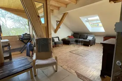 Image de Spacious, cozy attic apartment with mountain views on 1. 5 floors