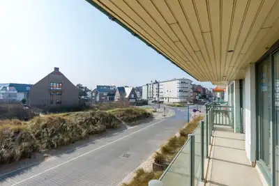 Image de Appartement sur la côte belge avec dunes