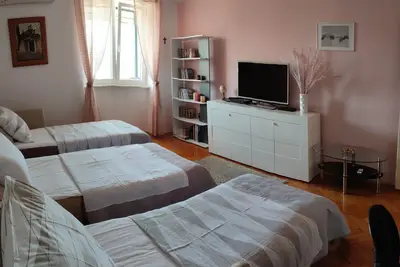 Image de Spacious apartment in \nSplit center with WiFi, aircondition and all ameneties.
