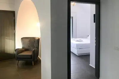 Image de Suite with Hot Tub Nimertis