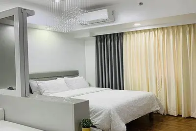 Image de Quite, scenic 42sm studio unit inside Splendido Taal Residential, Golf & Country