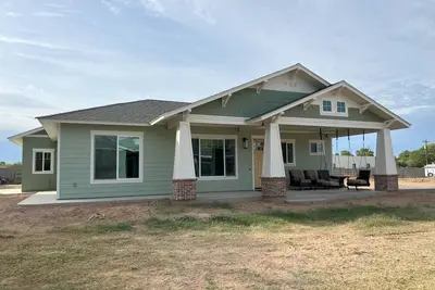 Image de Cute bungalow on horse property!