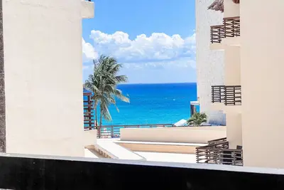 Image de Beautiful Oceanview Master Suite just a few minutes from the beach