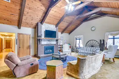 Image de Bellingham Retreat w/ Fire Pit + Lake Access!