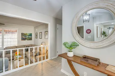 Image de Stylish Home w\/ Pool, 5 Mi to Bryant-Denny Stadium