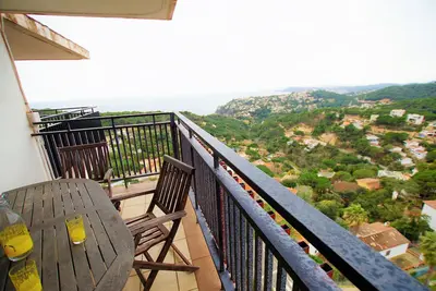 Image de Appartement V&V Lloret-Urcasa: Vue Mer, Piscine Communautaire Et Barbecue