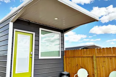 Image de Longhorn Mini Cabin at the Edge of Canyon