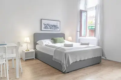 Image de Attractive 2 Br Apt. near Vienna Akh Ideal for All