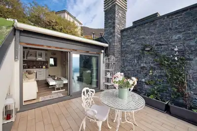 Image de Maison de vacances \"été et hiver\" avec vue sur le lac, piscine intérieure privée chauffée et Wi-Fi