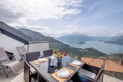 Image de Maison de vacances \"Relax and Happiness\" avec vue sur lac, piscine intérieure et Wi-Fi