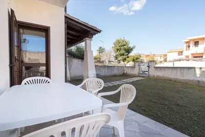 Image de Maison de vacances 'Villetta Comfort Vicino Al Mare' avec terrasse privée, Wi-Fi et climatisation