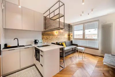 Image de Nowa Praga Geometric Yellow Apartment