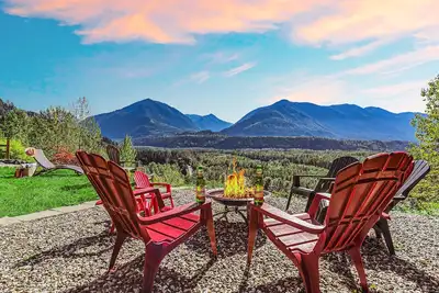 Image de EmeraldRidge Retreat - Firepit | Bbq | AmazingView | 1g Fast WiFi |Pet-Friendly