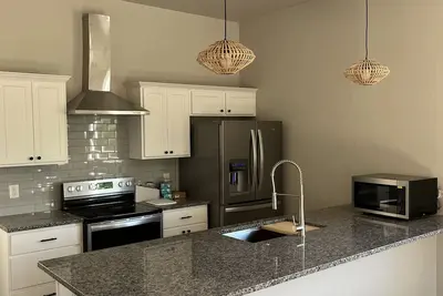 Image de New build house close to lake and in eclipse totality - pet friendly
