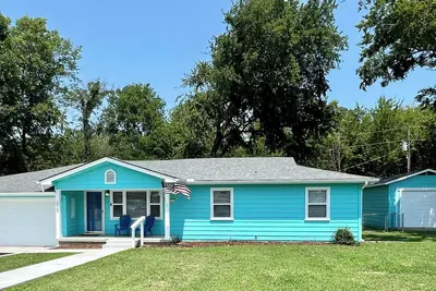 Image de Home in Disney - Ride Directly to Trails, 1/2 mile to Marina & Boat Ramp