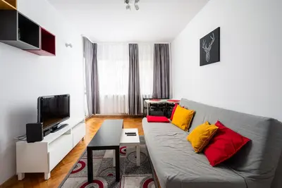 Image de Rondo Onz Red & Yellow Apartment