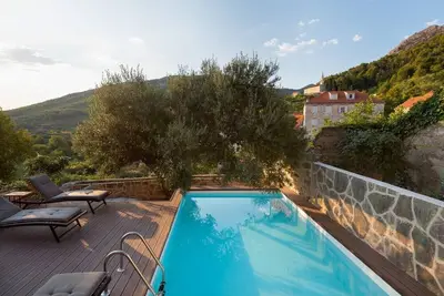 Image de Maison de vacances avec la piscine Pitve, Hvar (K-22151)