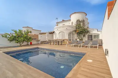 Image de Welcs Casa 122 Emp con piscina y cerca del canal