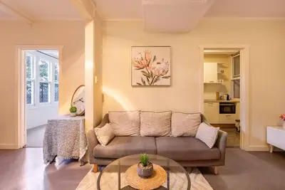 Image de Comfort 1-Bedroom Cottage Retreat @Yeronga