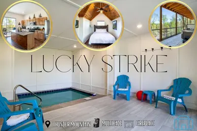 Image de Heat up in the pool this Winter @ Lucky Strike. 4 Br, Sleeps 12, Private Indoor Pool, Hot Tub, Fp!