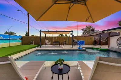 Image de Seaside Sanctuary | Pool, Golf, Firepit & More