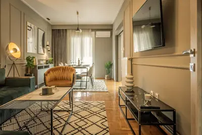Hermes Apartment on Aristotelous Square | Midas Home Project
