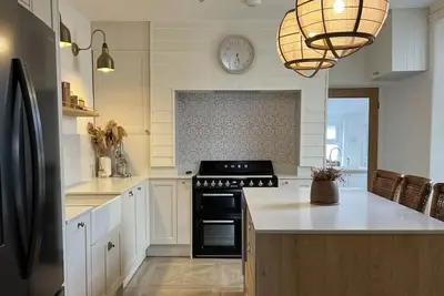 Image de Fern Lodge Light by Birch Stays