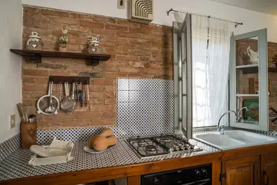Image de Ground floor cottage with garden and swimming pool