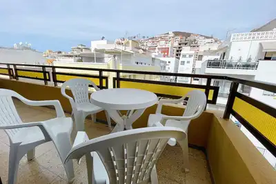 Image de 2 Dormitorios con BalcĂłn en el Centro de Los Cristianos